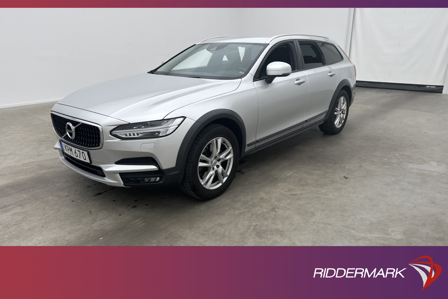 Volvo V90 Cross Country D4 AWD Momentum VOC D-Värm Drag