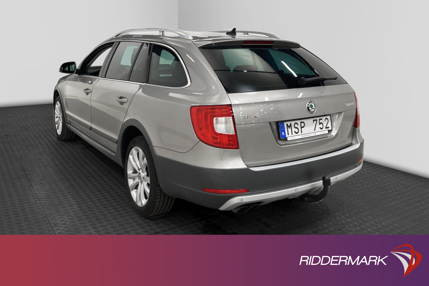 Skoda Superb 1.8 TSI 4x4 160hk M-Värmare Drag En Brukare