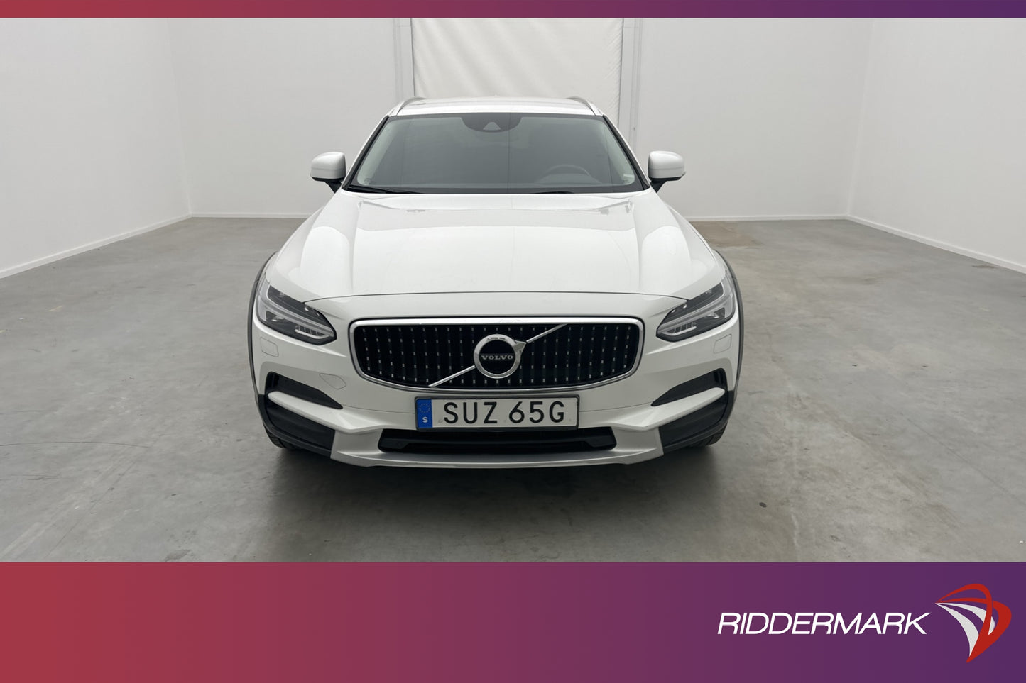 Volvo V90 Cross Country D4 AWD Momentum VOC Värm Navi Drag