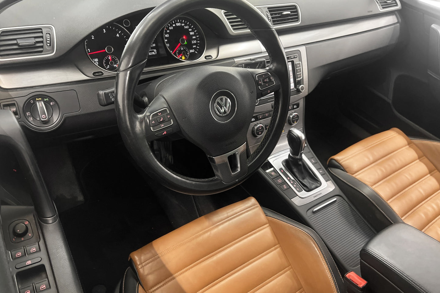 Volkswagen Passat 2.0 TDI 4M R-line Skinn Navi Värm B-Kamera