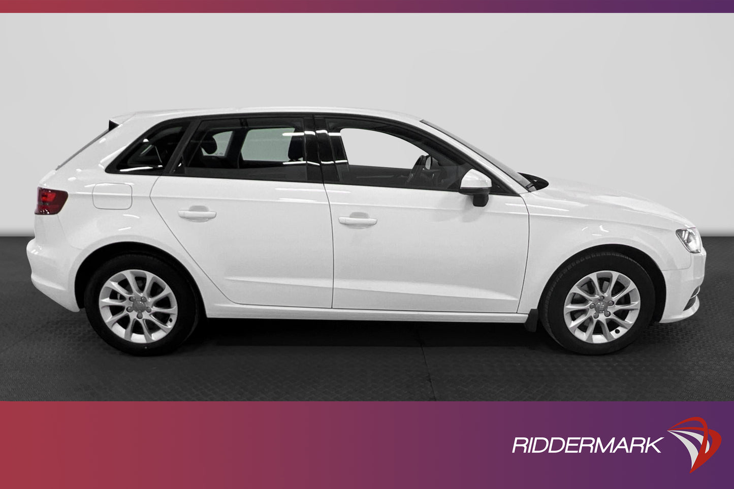 Audi A3 1.2 TFSI 105hk Attraction Nybesikt Nyserv 0.44L/mil