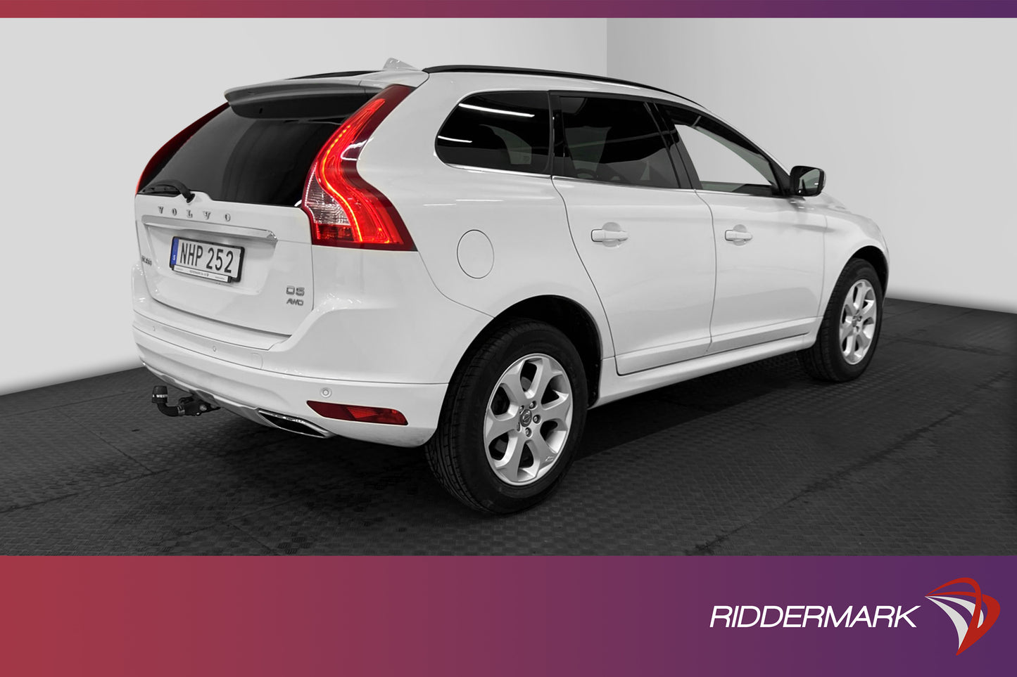 Volvo XC60 D5 AWD 215hk Momentum VOC Drag Värmare