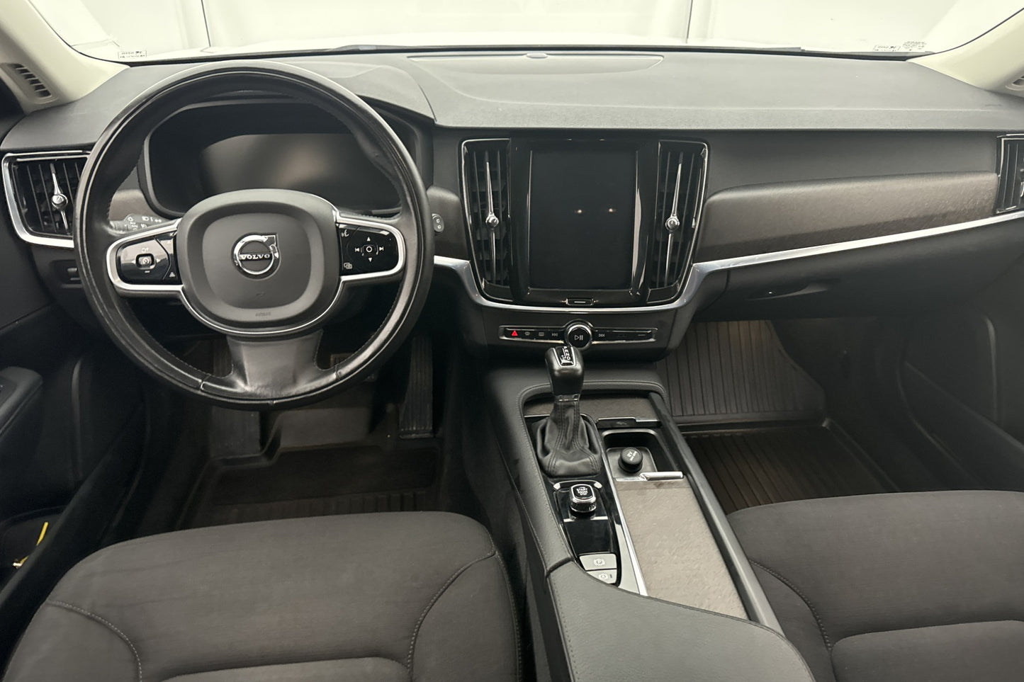 Volvo V90 Cross Country D4 AWD Momentum VOC Värm Navi Drag