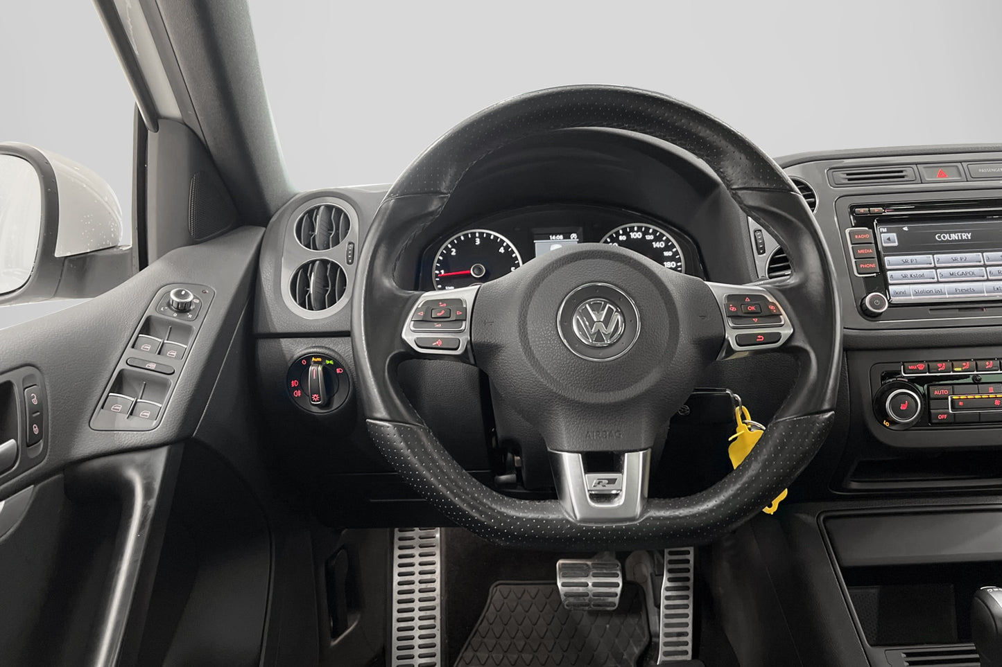 Volkswagen Tiguan 2.0 TDI 4M R-line Pano Värmare Drag Skinn