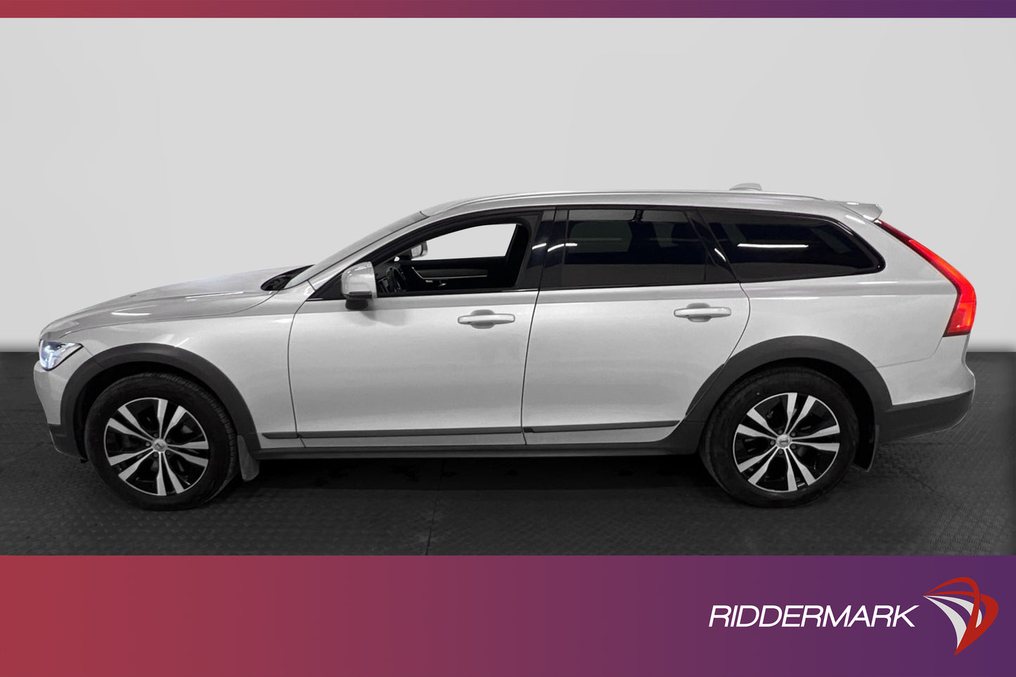 Volvo V90 Cross Country D4 AWD Navi B-kamera BLIS D-värm VOC