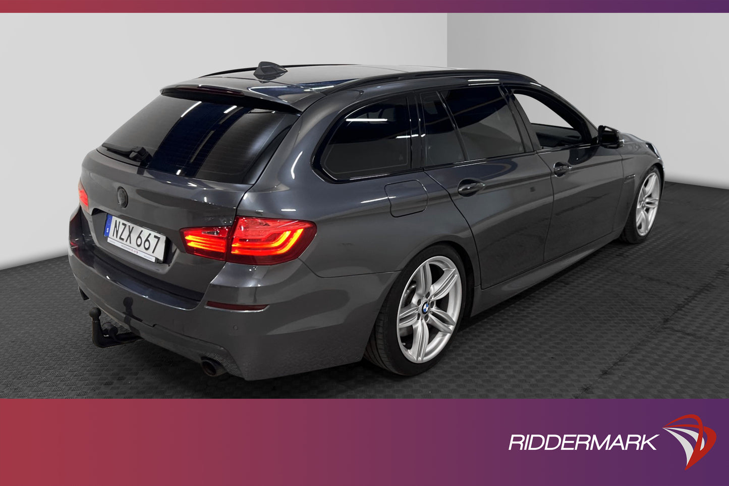 BMW 535d xDrive Touring 313hk M Sport Navi HUD H/K Pano