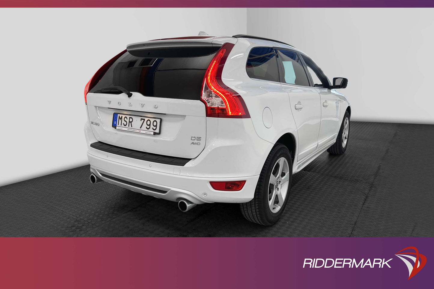 Volvo XC60 D5 215hk AWD R-Design D-Värm Pano VOC Skinn Navi