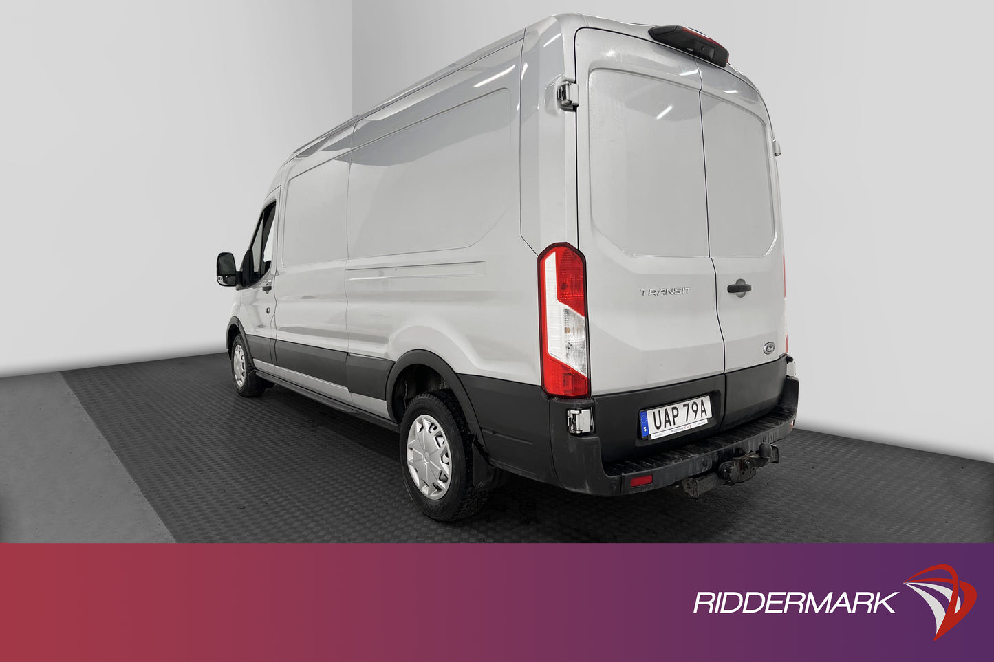 Ford Transit 350 2.0 Automat L2H2 Värmare Dragkrok Moms