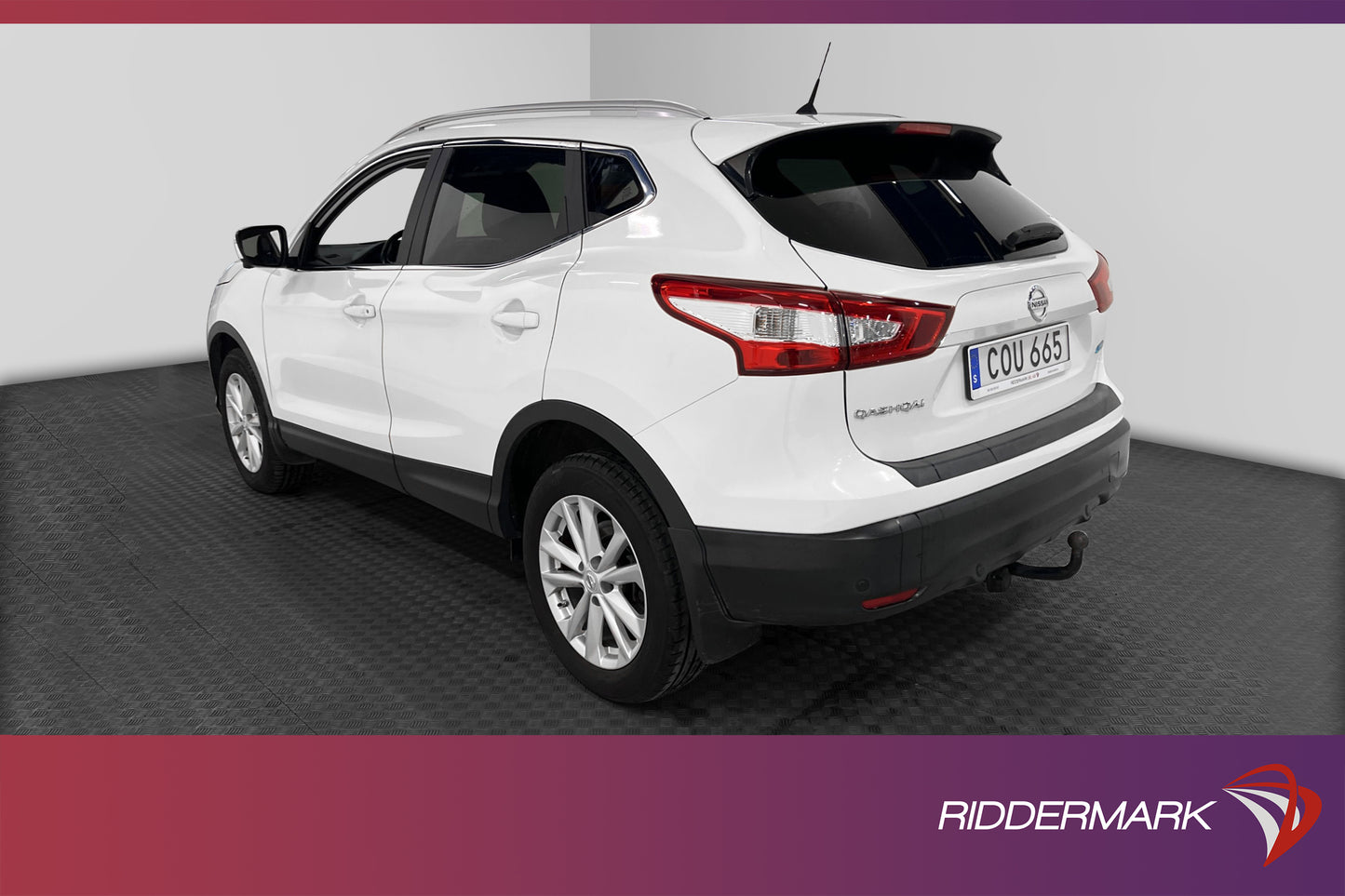 Nissan Qashqai 1.5 dCi 110hk 360° Kamera Navi Halvskinn Drag