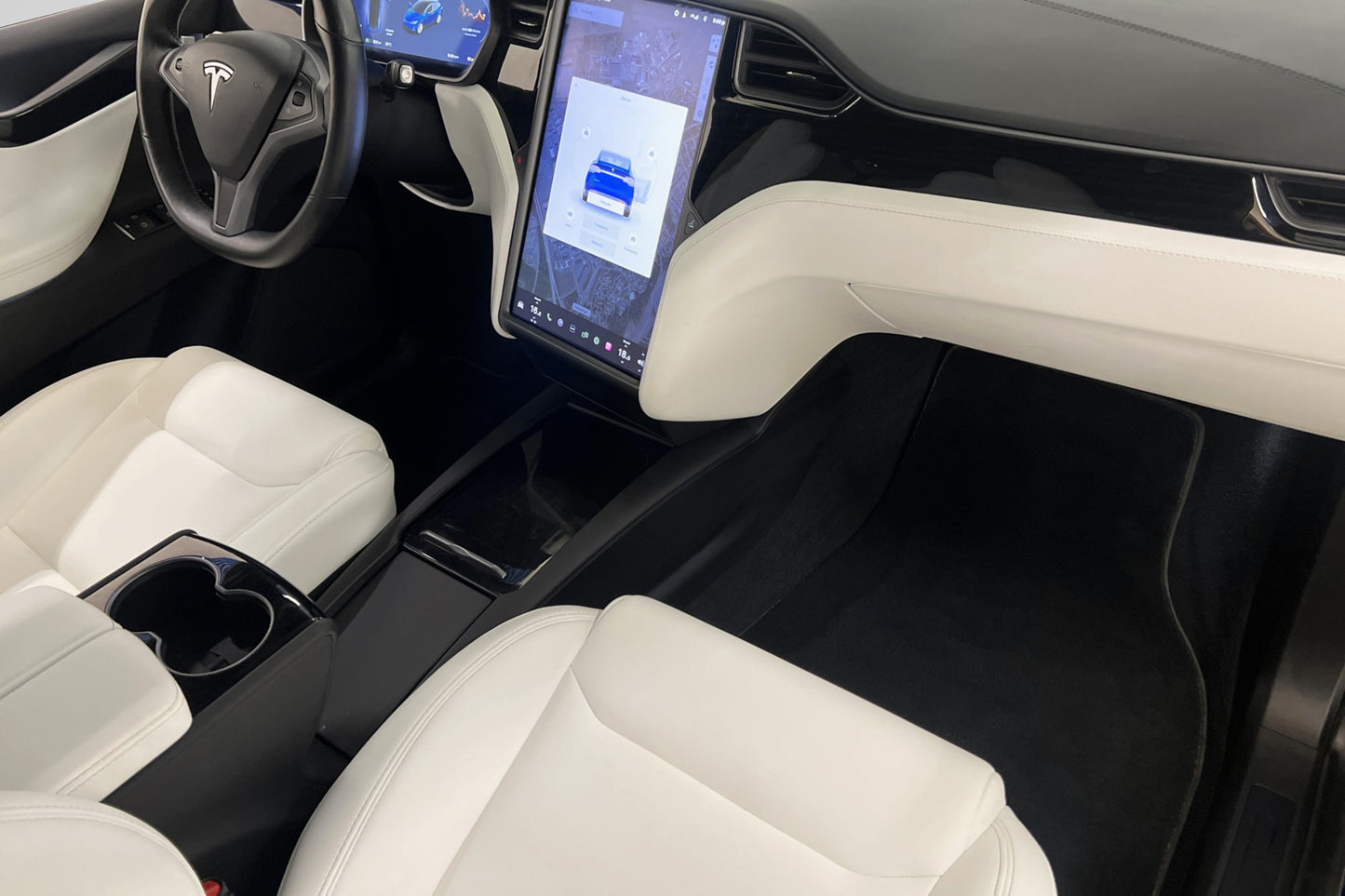 Tesla Model X Long Range 423hk Svensksåld 7 Sits Rattvär FSD