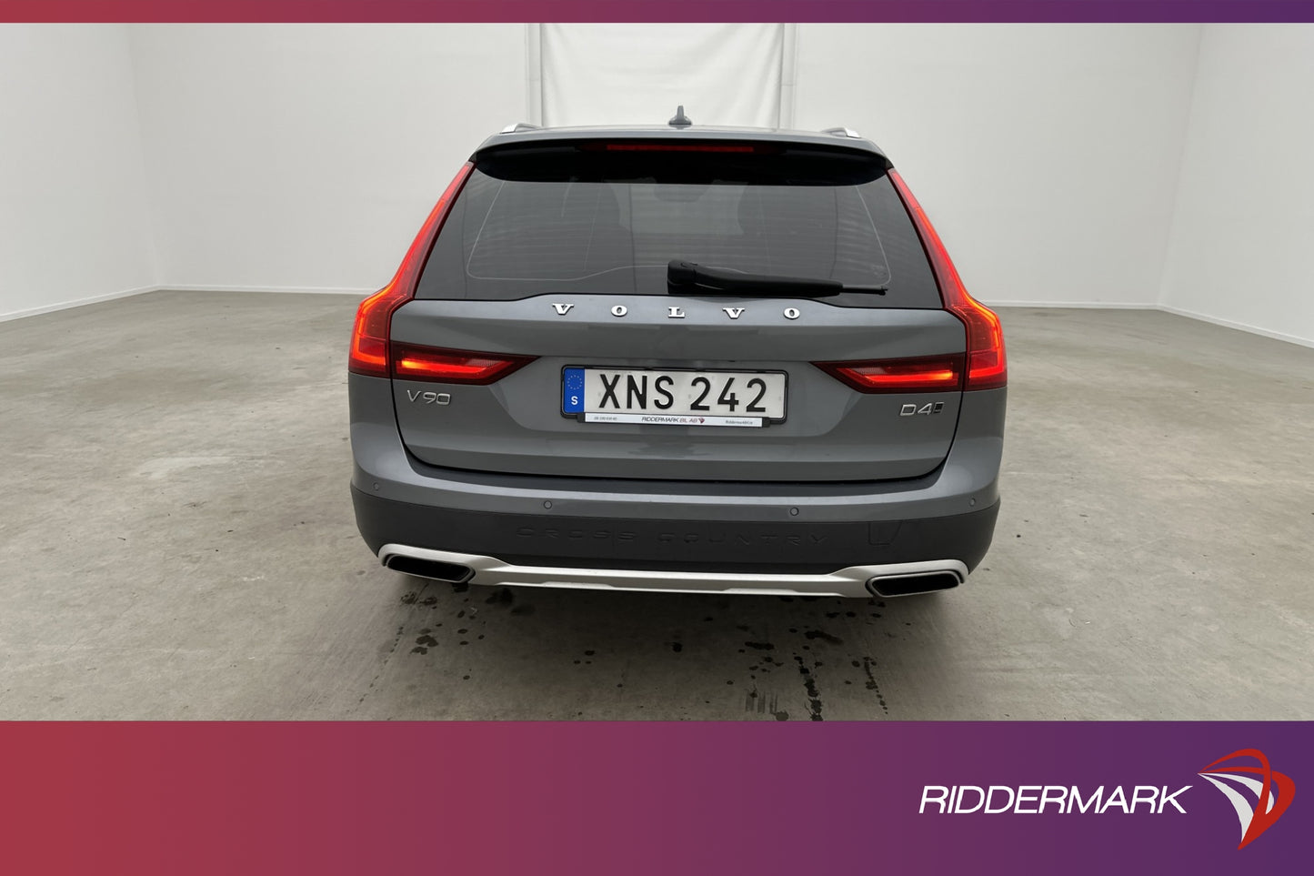 Volvo V90 Cross Country D4 AWD Pro D-Värmare Pano HUD Kamera