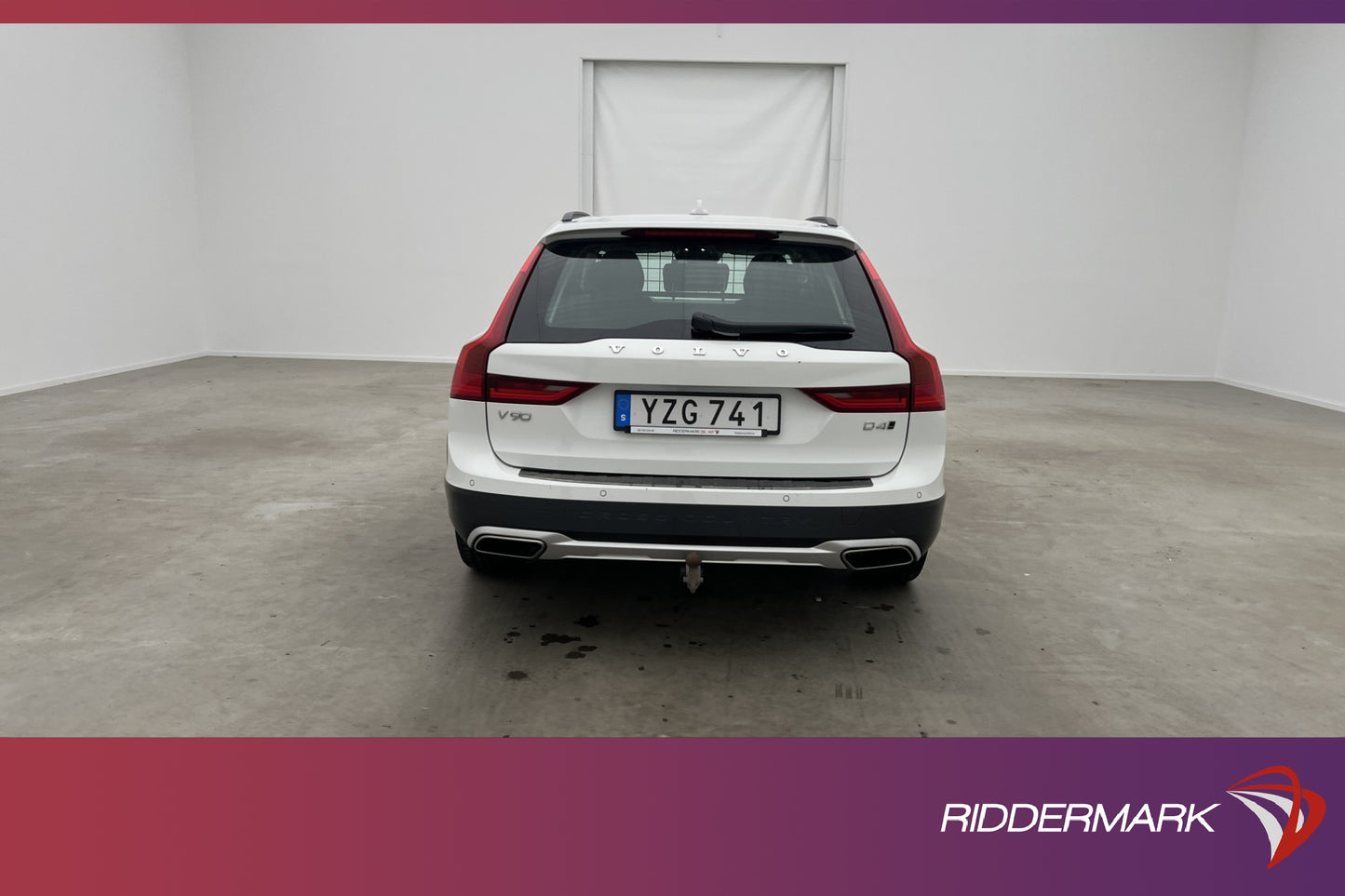 Volvo V90 Cross Country D4 AWD Kinetic VOC Värm Navi Drag