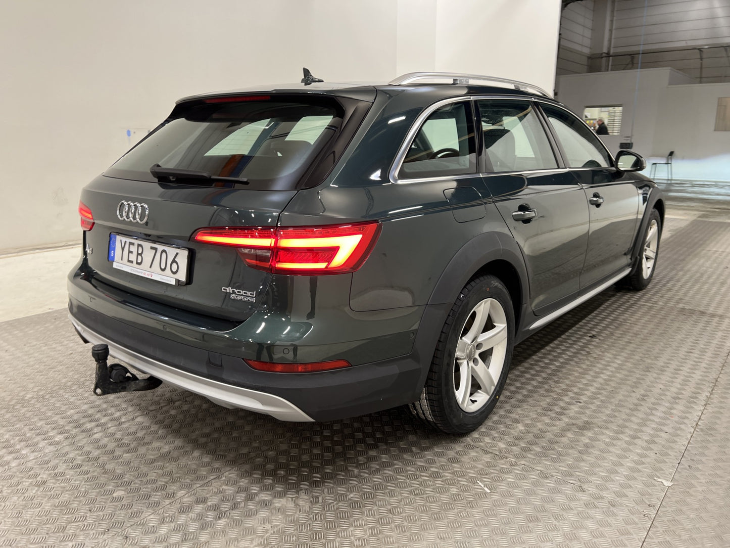 Audi A4 Allroad TDI Q 218hk Pano B&O Cockpit 360° HUD Drag