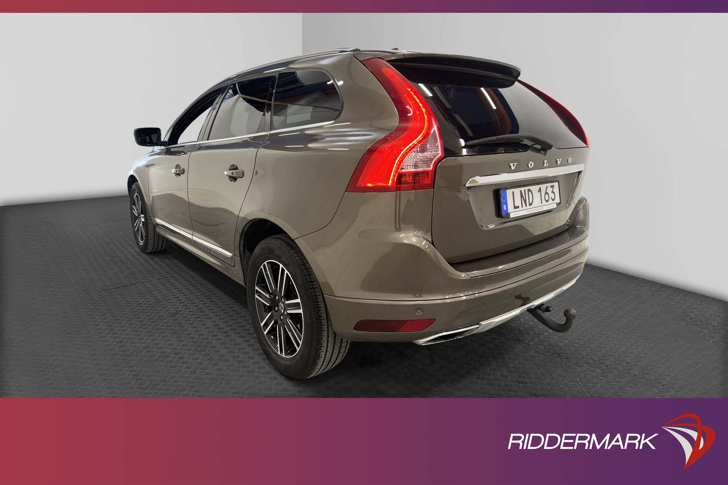 Volvo XC60 D4 AWD 181hk Summum Värmare Skinn Drag VOC