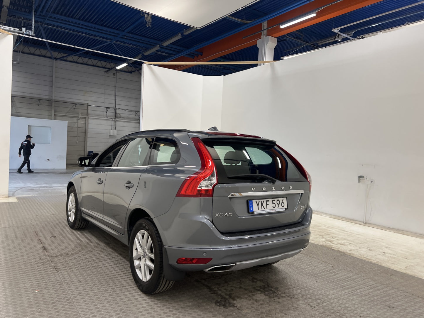 Volvo XC60 D4 AWD 190hk Classic Momentum Värmare VOC Navi