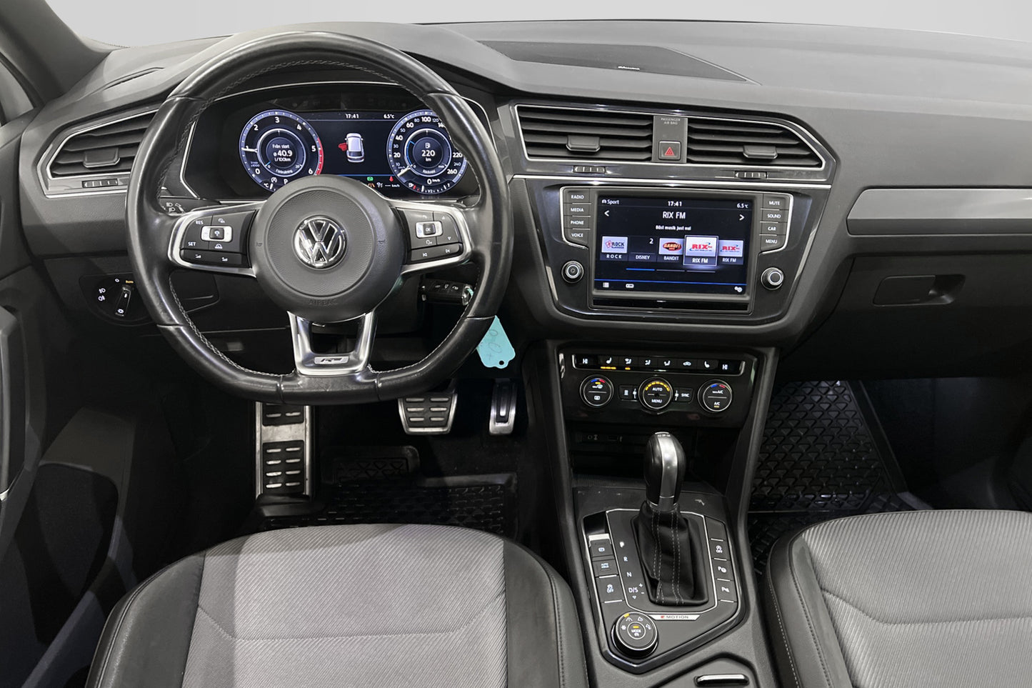 Volkswagen Tiguan 2.0 TDI 4M 190hk R-Line Cockpit D-värme