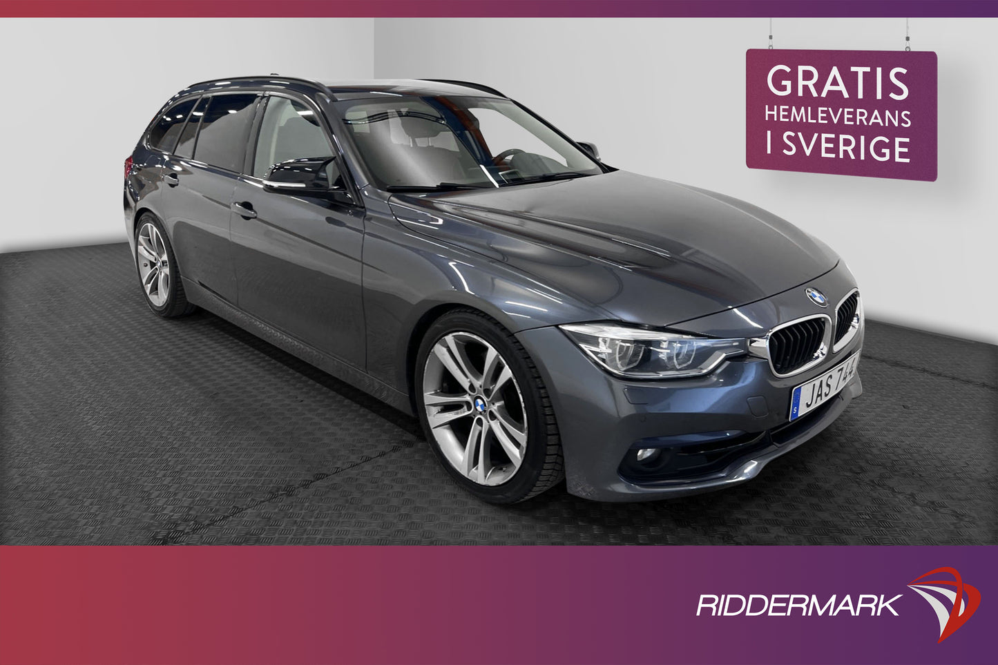 BMW 330i xDrive Touring 252hk Sport line Skinn Navi B-Kamera