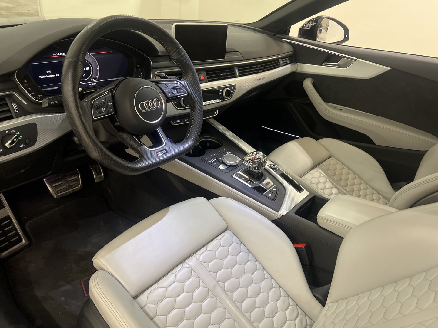 Audi RS 5 Coupé 2.9 V6 450hk Cockpit Pano B&O Skinn Kamera