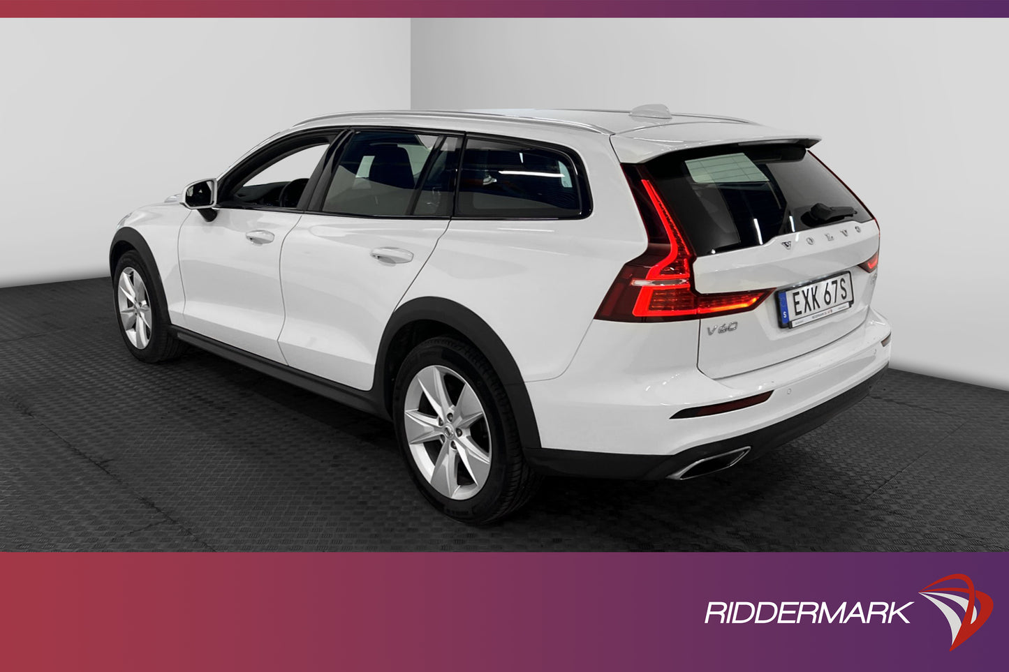 Volvo V60 Cross Country D4 AWD D-Värmare 360° VOC HuD Skinn