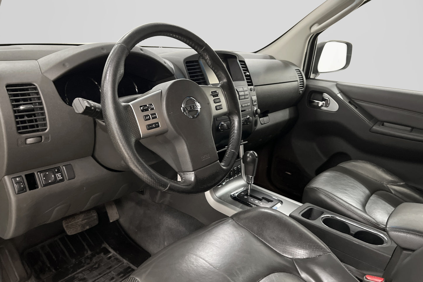 Nissan Navara 3.0dCi 231hk 4x4 Dragkrok Skinn Taklucka Moms