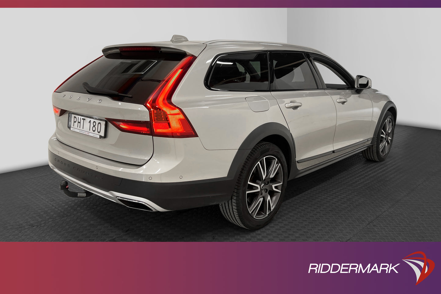 Volvo V90 Cross Country D5 AWD Inscription Pro B&W Pano 360°