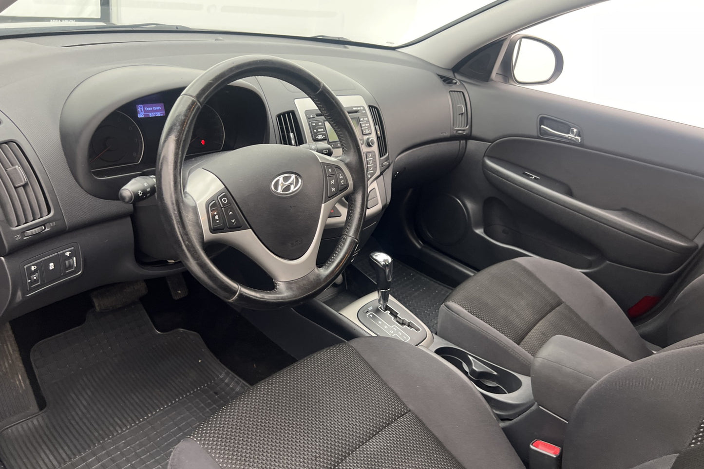 Hyundai i30cw 1.6 P-sensorer 126hk