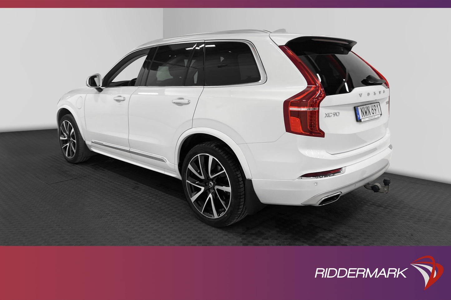 Volvo XC90 T8 AWD Inscription D-värm VOC HUD 360 7-sits Pano