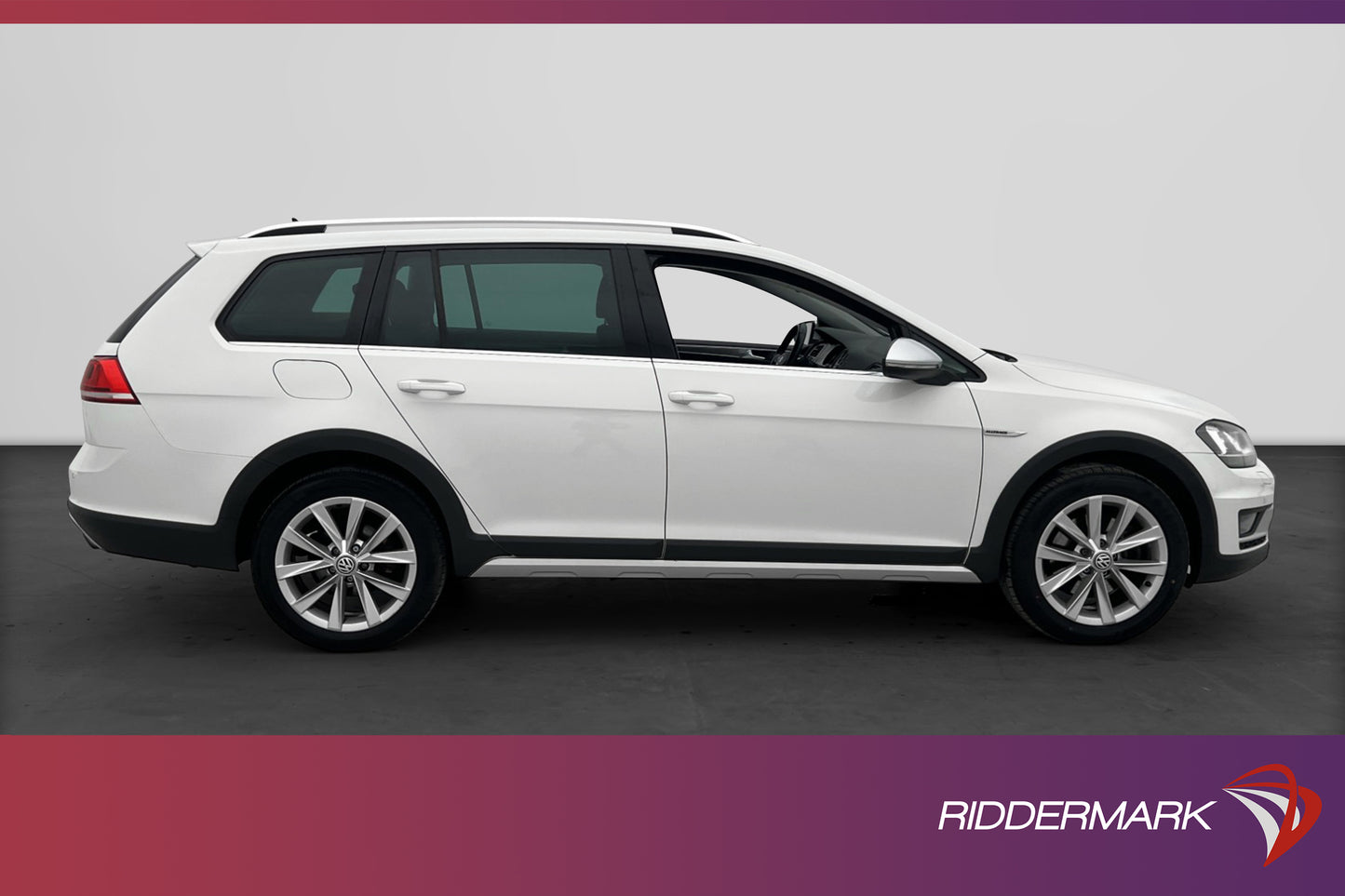 Volkswagen Golf Alltrack TSI 4M 180hk Värmare Kamera Drag