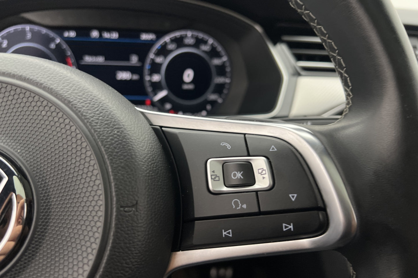 Volkswagen Arteon 4M GTS 240hk R-Line Cockpit Pano Dynaudio