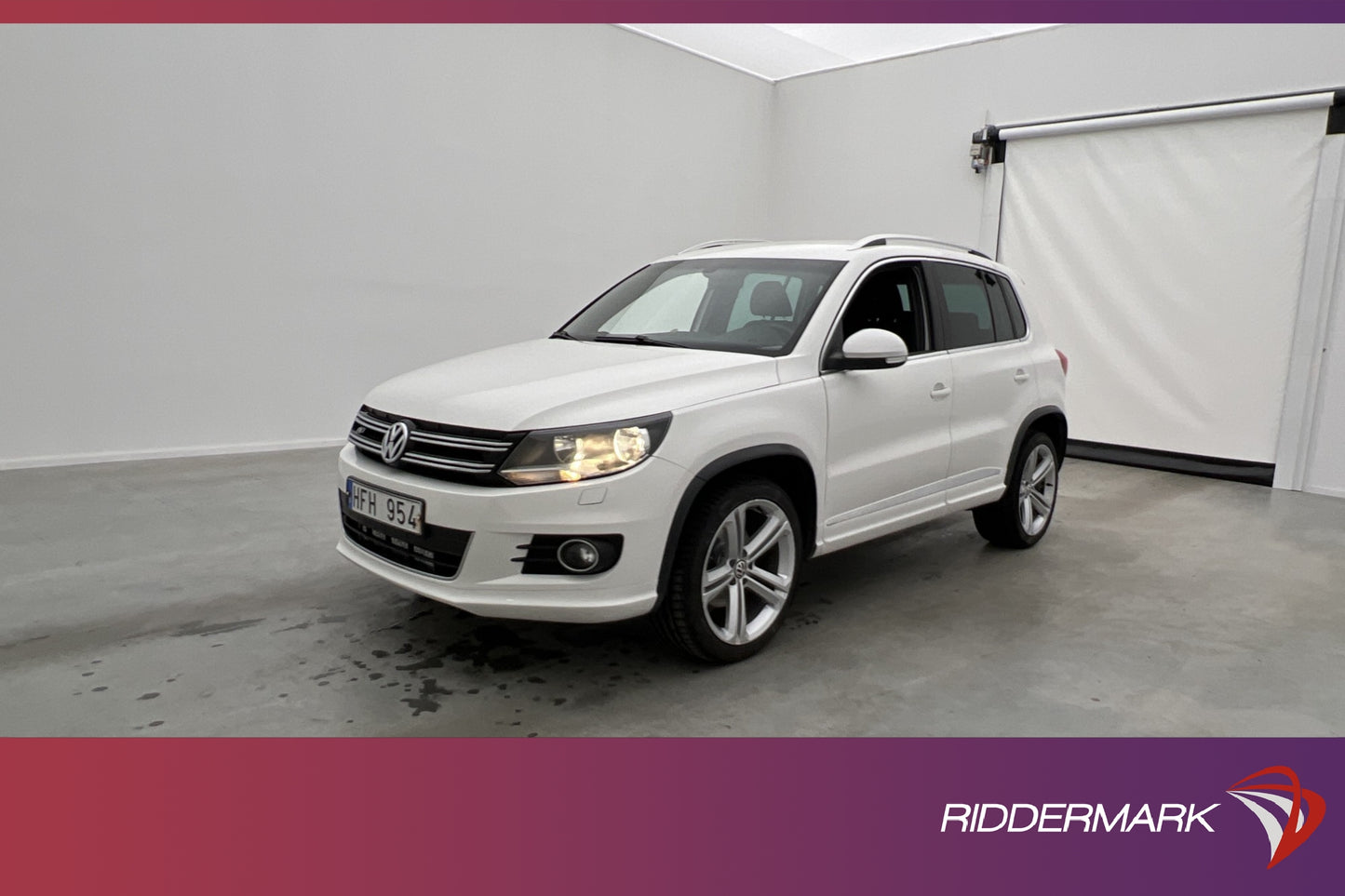 Volkswagen Tiguan 1.4 TSI 160hk 4M R-Line M-Värmare B-Kamera