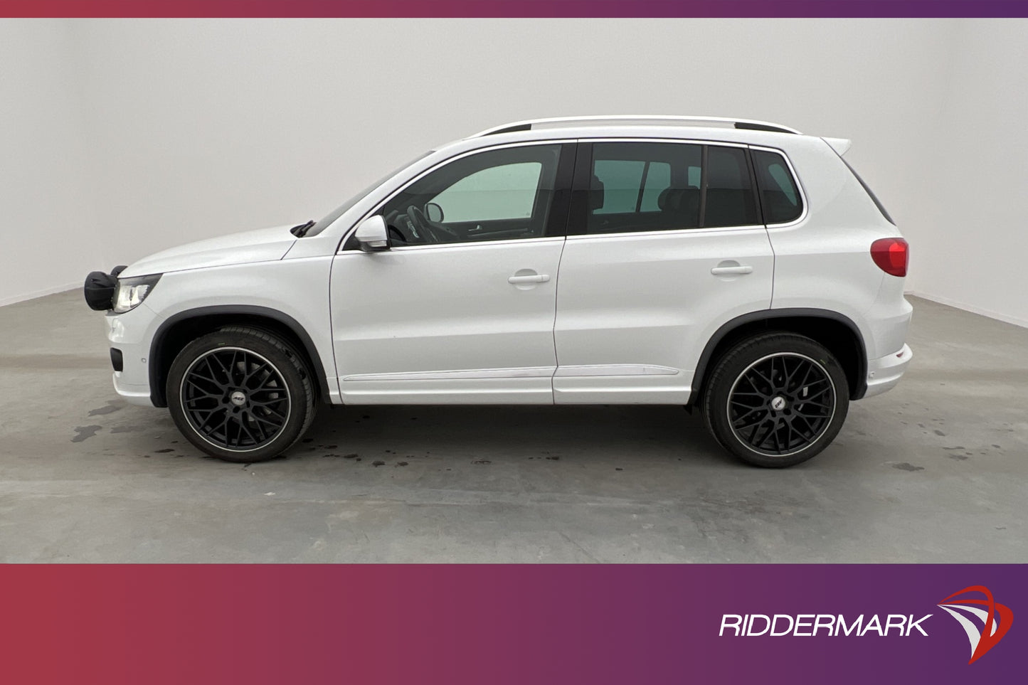 Volkswagen Tiguan TDI 4M 184hk R-Line Pano Värm Skinn Drag