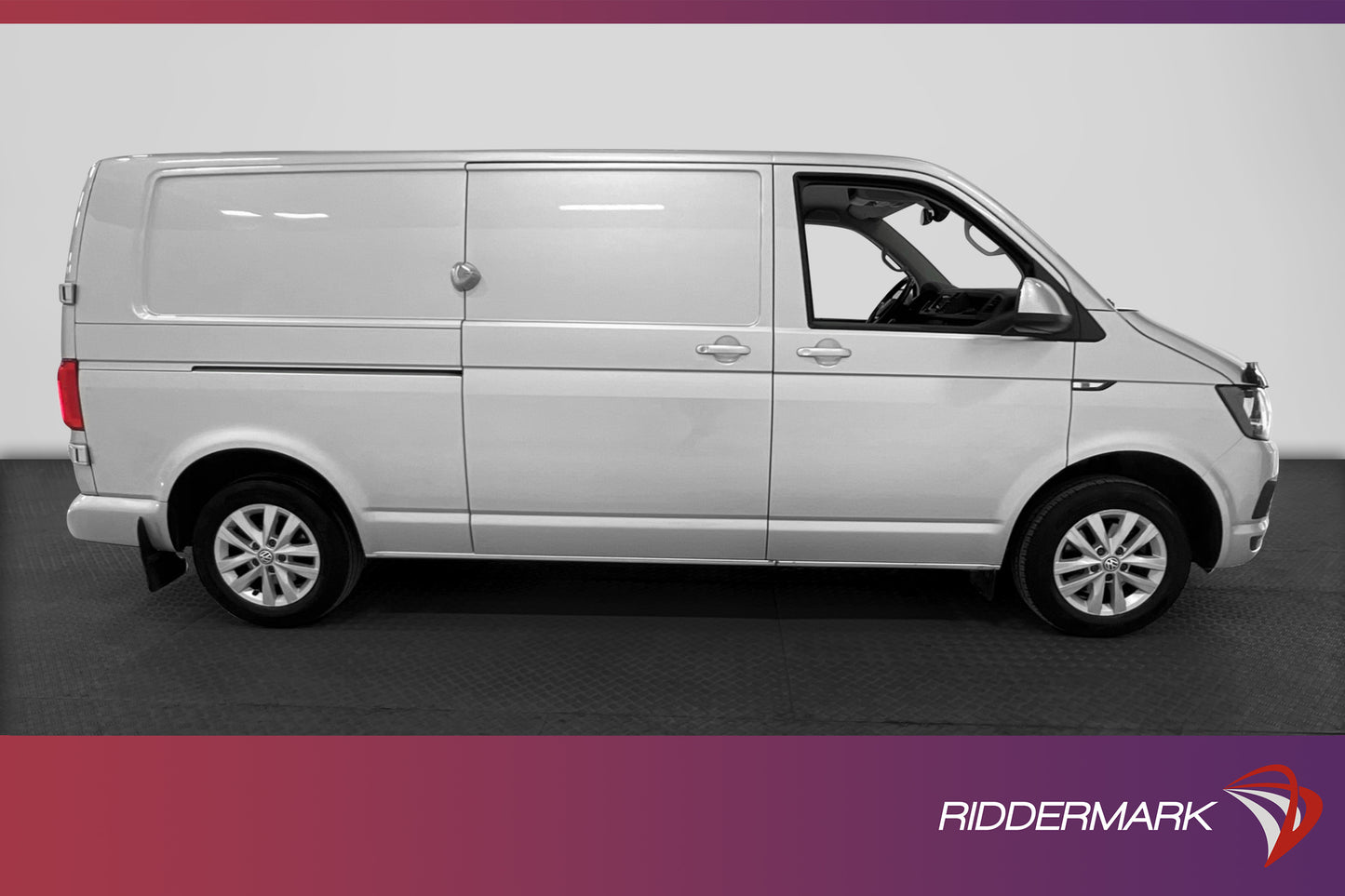 Volkswagen Transporter L2 2.0TDI Värmare Dragkrok PDC Moms