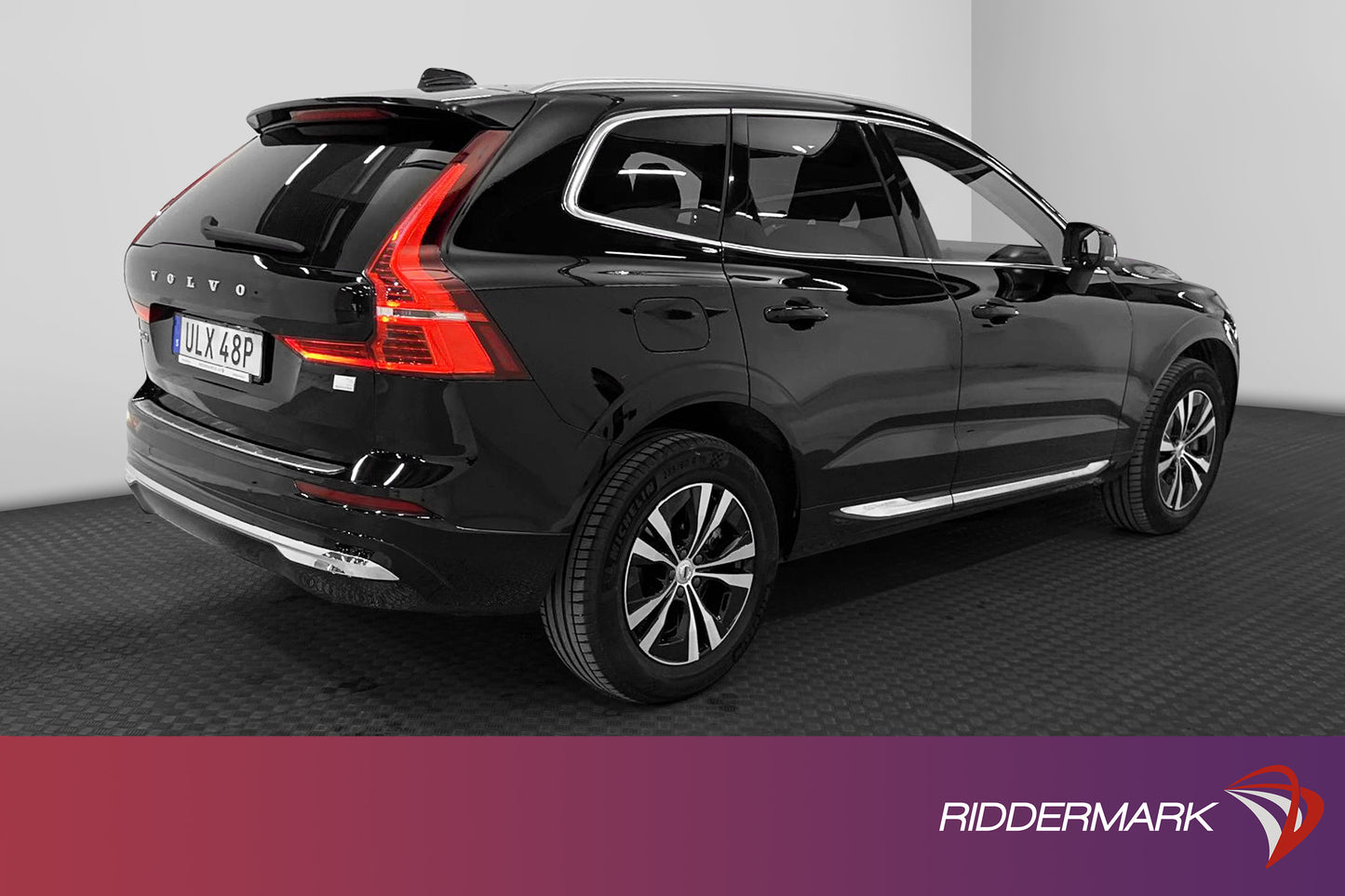 Volvo XC60 T6 Recharge AWD 397hk Momentum Backkamera Pano