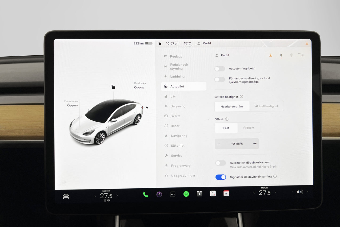 Tesla Model 3 Long Range AWD 440hk Svensksåld Drag MOMS