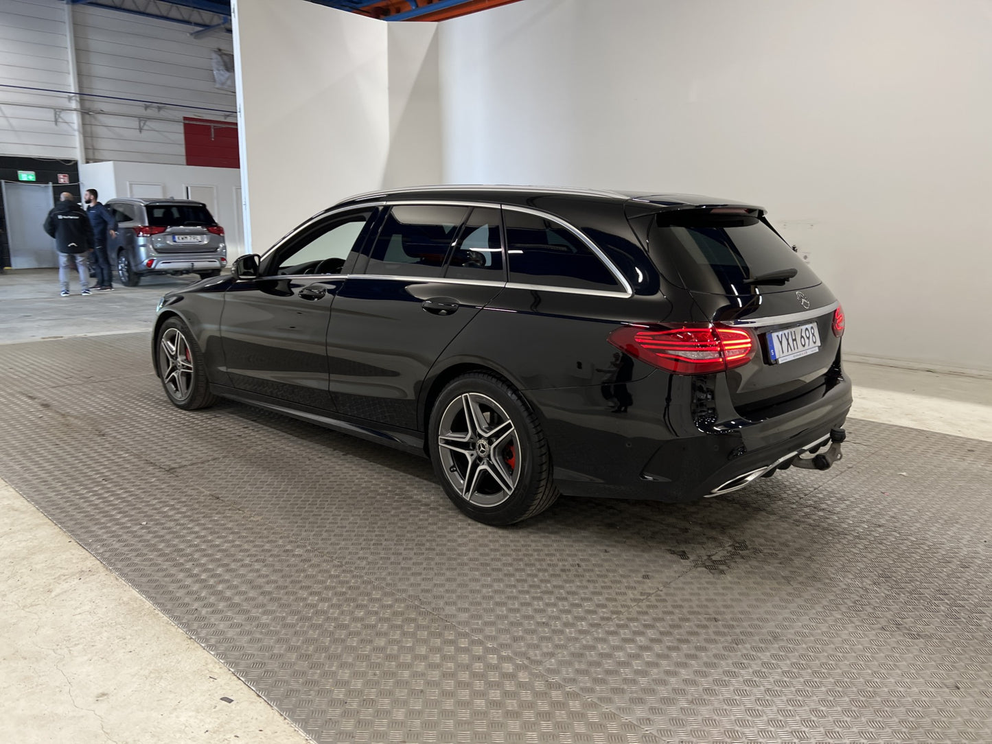 Mercedes-Benz C 200 T 184hk AMG Cockpit Kamera Navi Drag