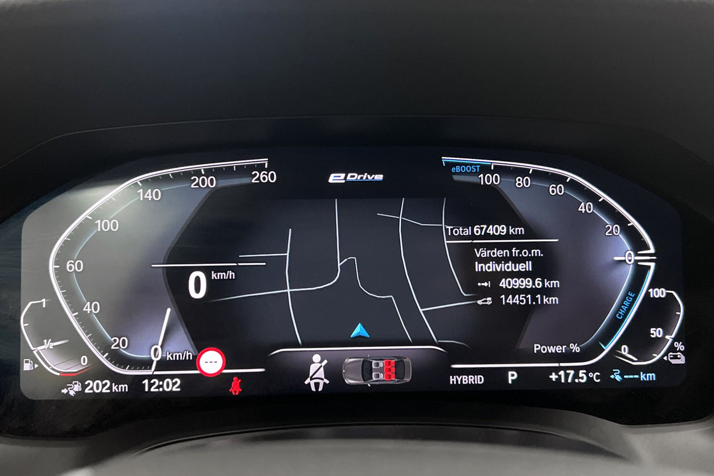 BMW 330e 292hk Sport line H/K Drag Cockpit Rattvärme MOMS