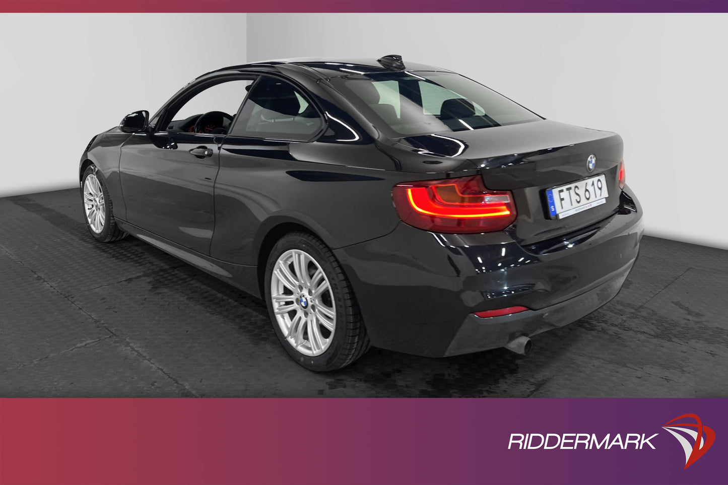 BMW 218 d Coupé 143hk M Sport Pano Rattvärme Sensorer