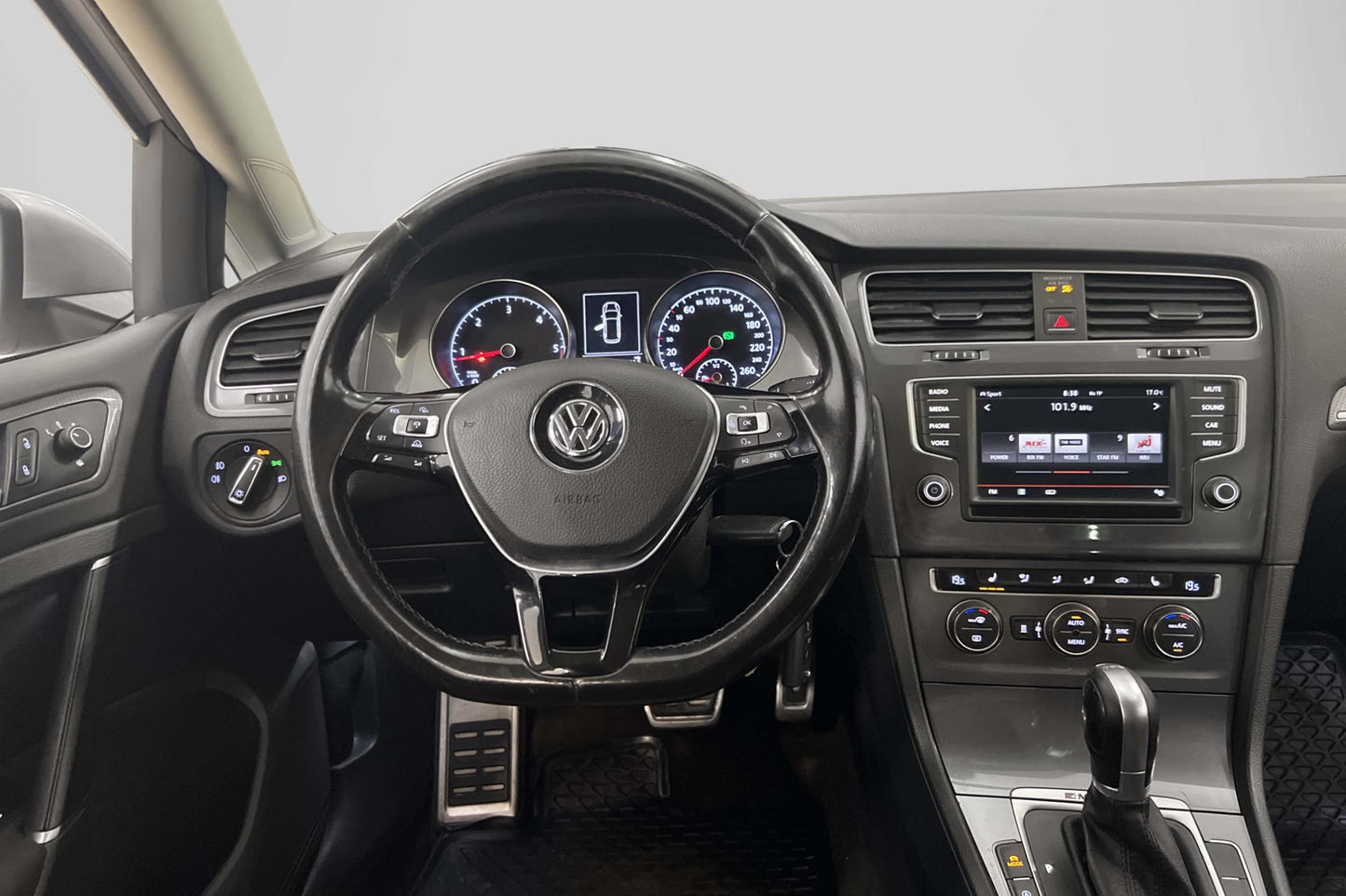 Volkswagen Golf Alltrack 4M 184hk Premium Värmare B-Kam Drag