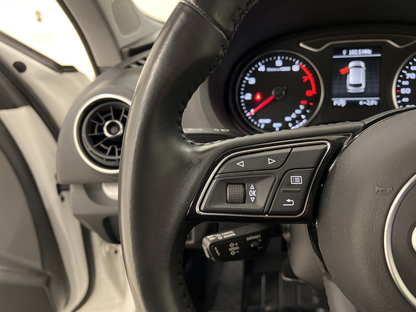 Audi A3 35 TFSI 150hk Proline CarPlay Sensorer Välservad