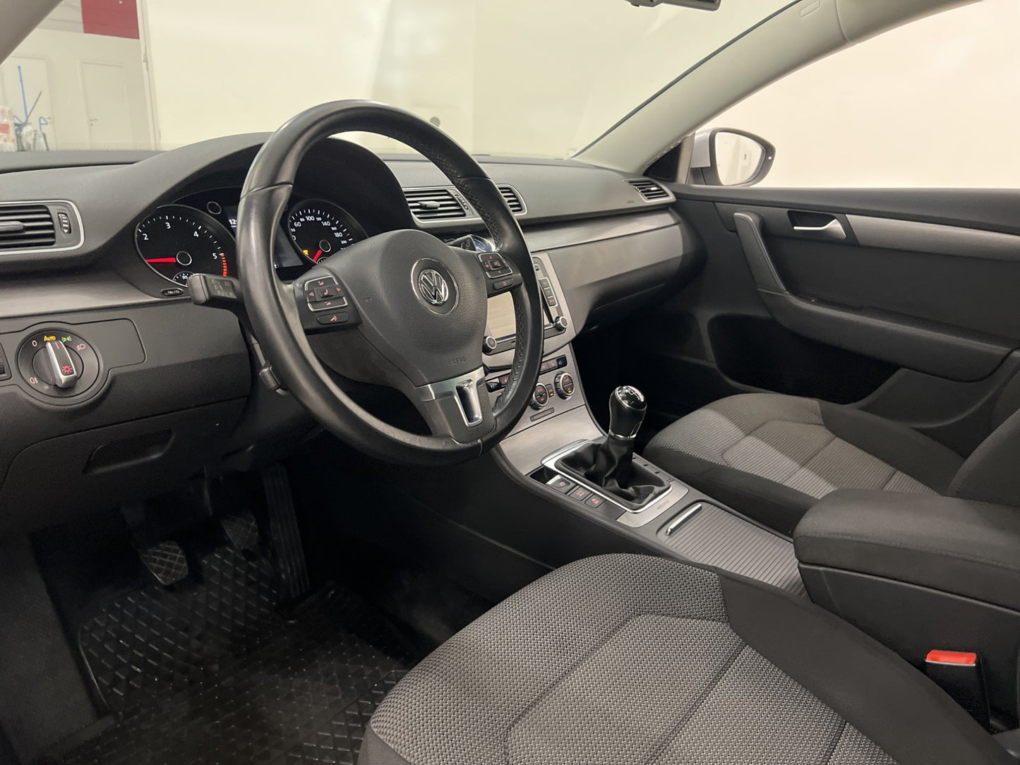 Volkswagen Passat 2.0 TDI 4M 140hk Värmare Kamera Dragkrok