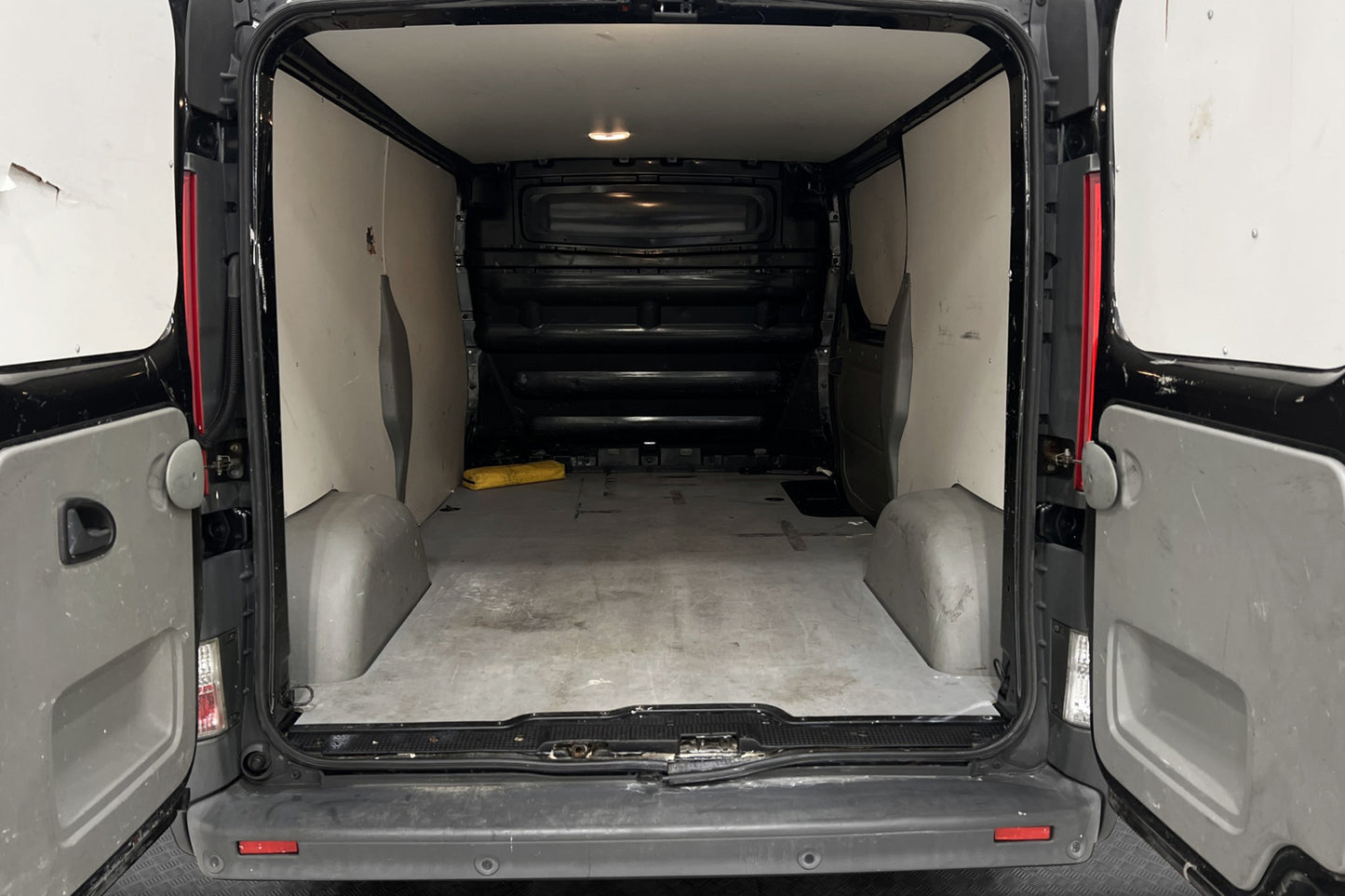 Opel Vivaro 2.0 CDTI Automat Lång PDC