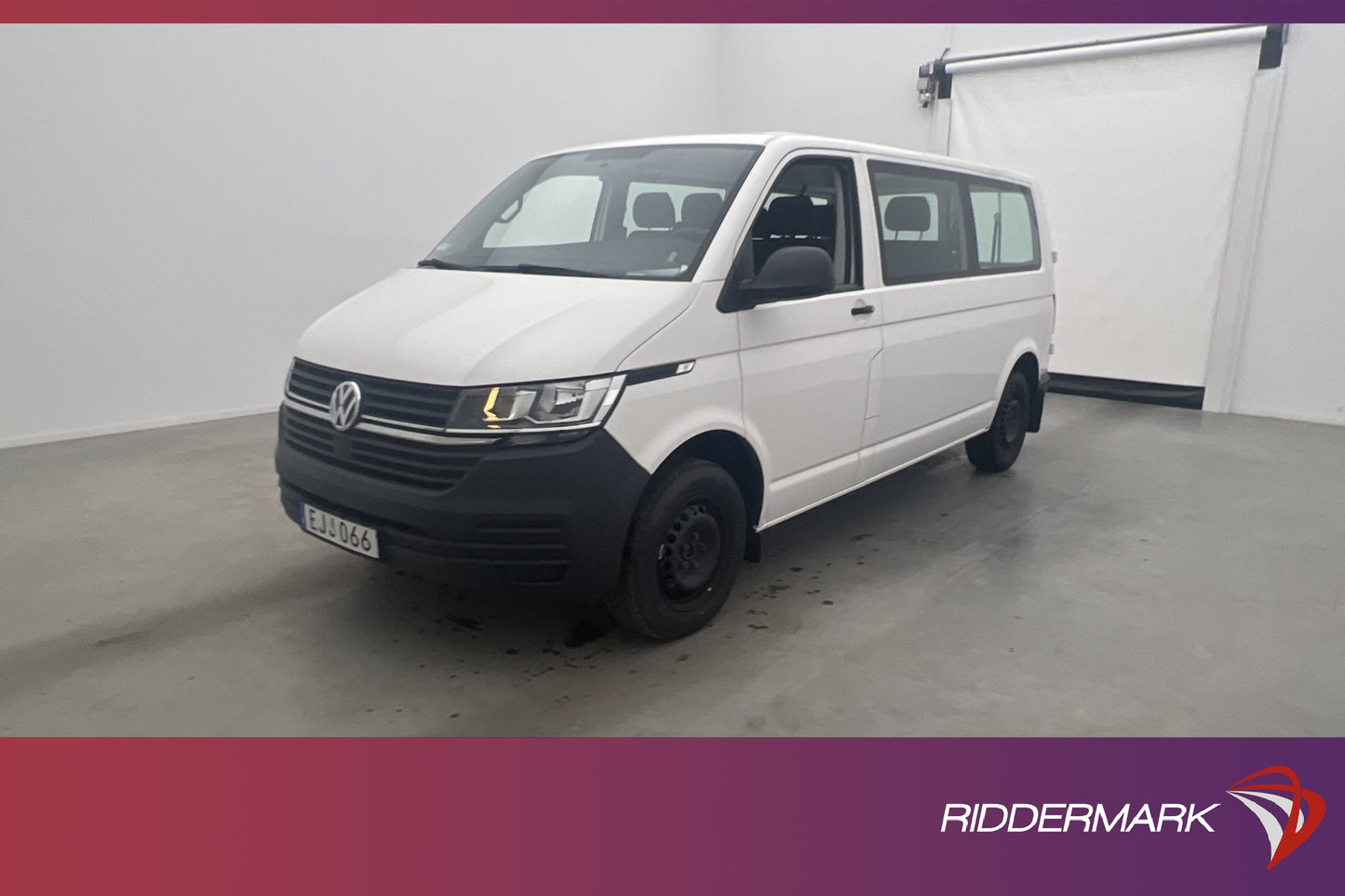 Volkswagen Transporter Kombi Lång 2.0TDI 9-Sits PDC Moms