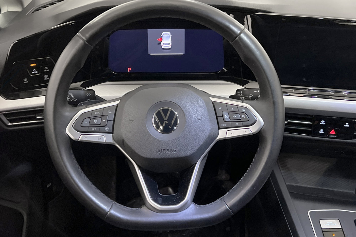 Volkswagen Golf 1.5 eTSI 150hk Cockpit P-sensorer Navi MOMS