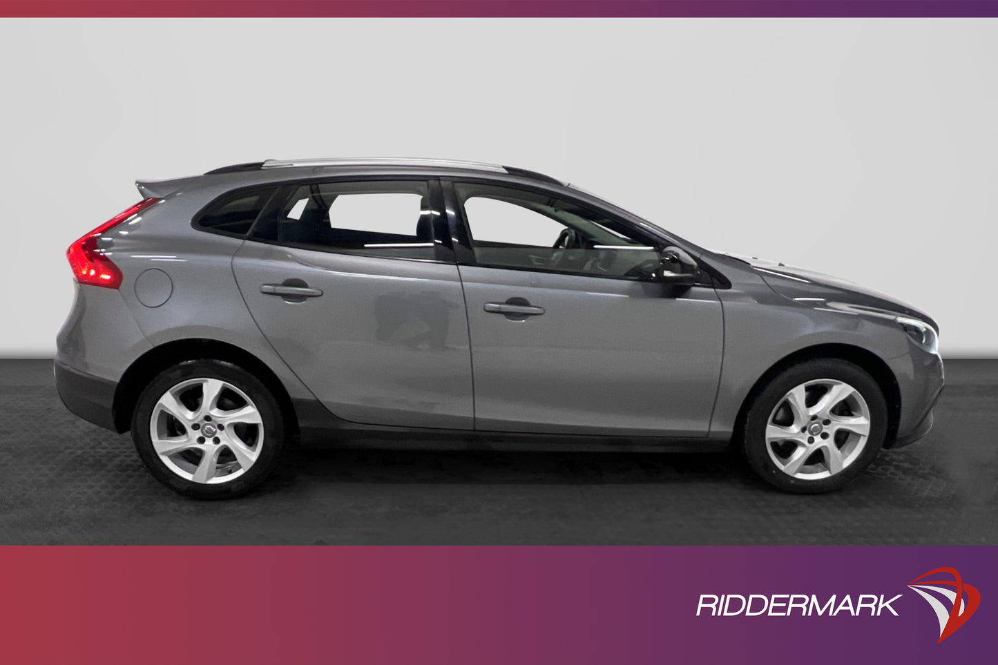 Volvo V40 Cross Country D3 150hk Momentum VOC Värm Blis Drag