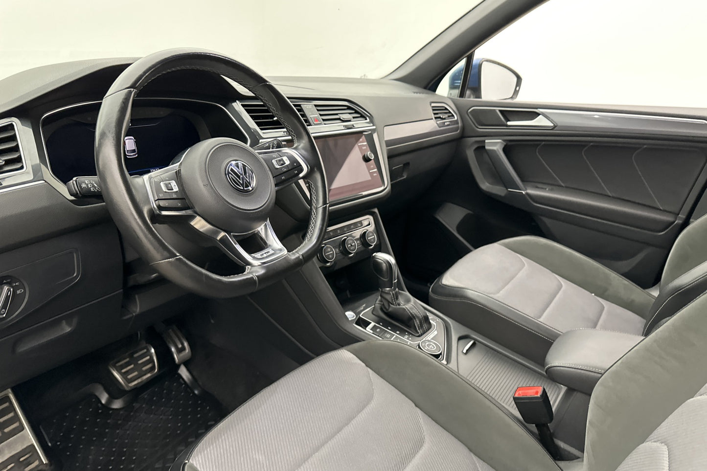 Volkswagen Tiguan Allspace 2.0 TDI 4M R-Line Cockpit D-Värm