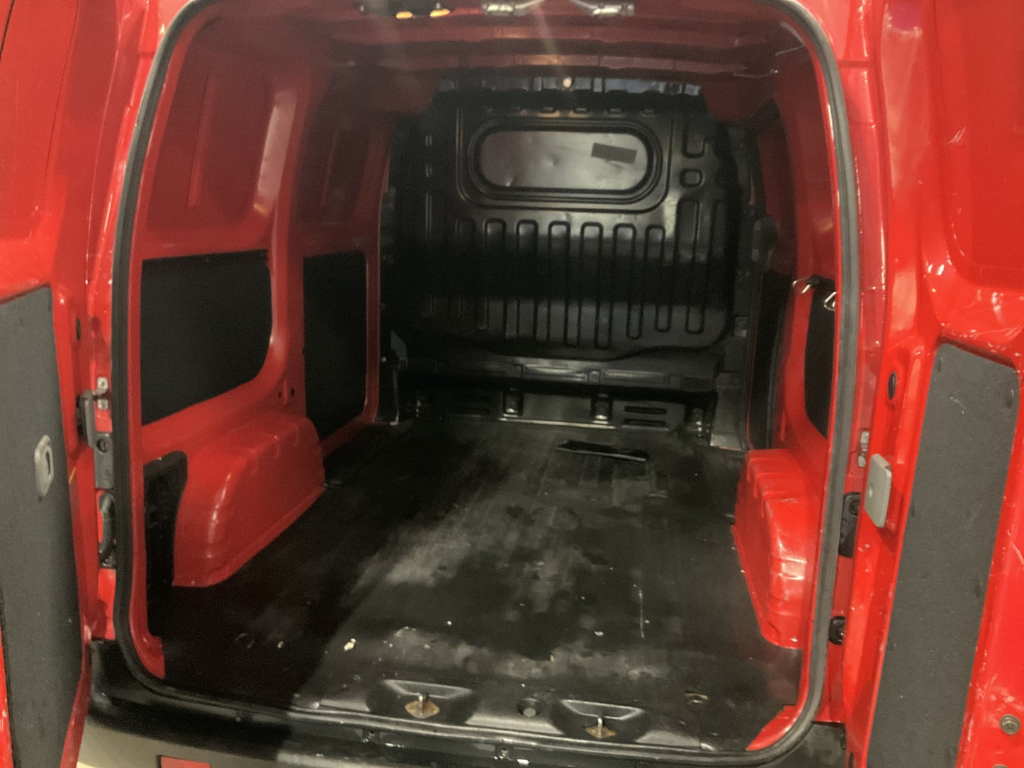 Nissan NV200 1.5dCi 90hk Dragkrok Ny-Kamrem LÅGMIL 1-Ägare