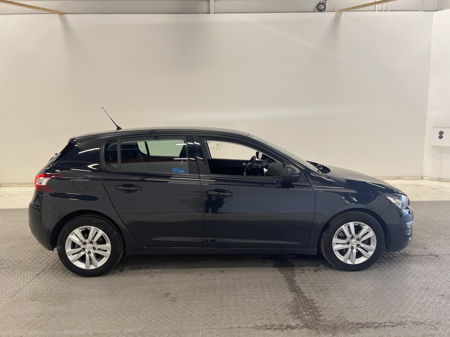 Peugeot 308 1.6 BlueHDI Active M/K-Värmare Touchskärm