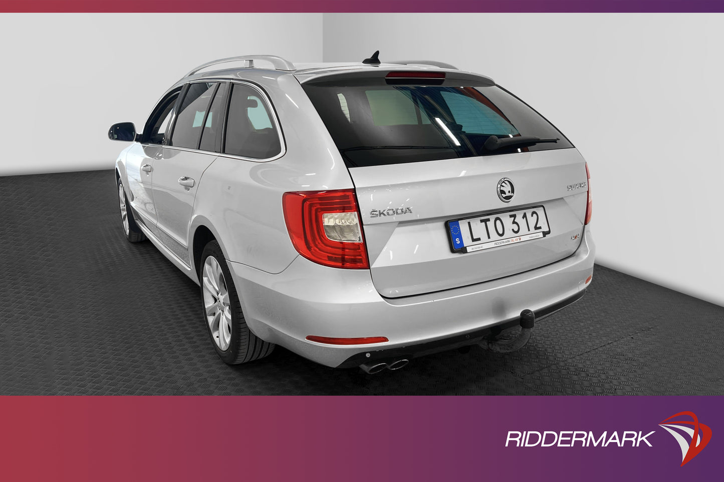 Skoda Superb 2.0 TDI 4x4 140hk D-Värm Drag 2563kr Skatt