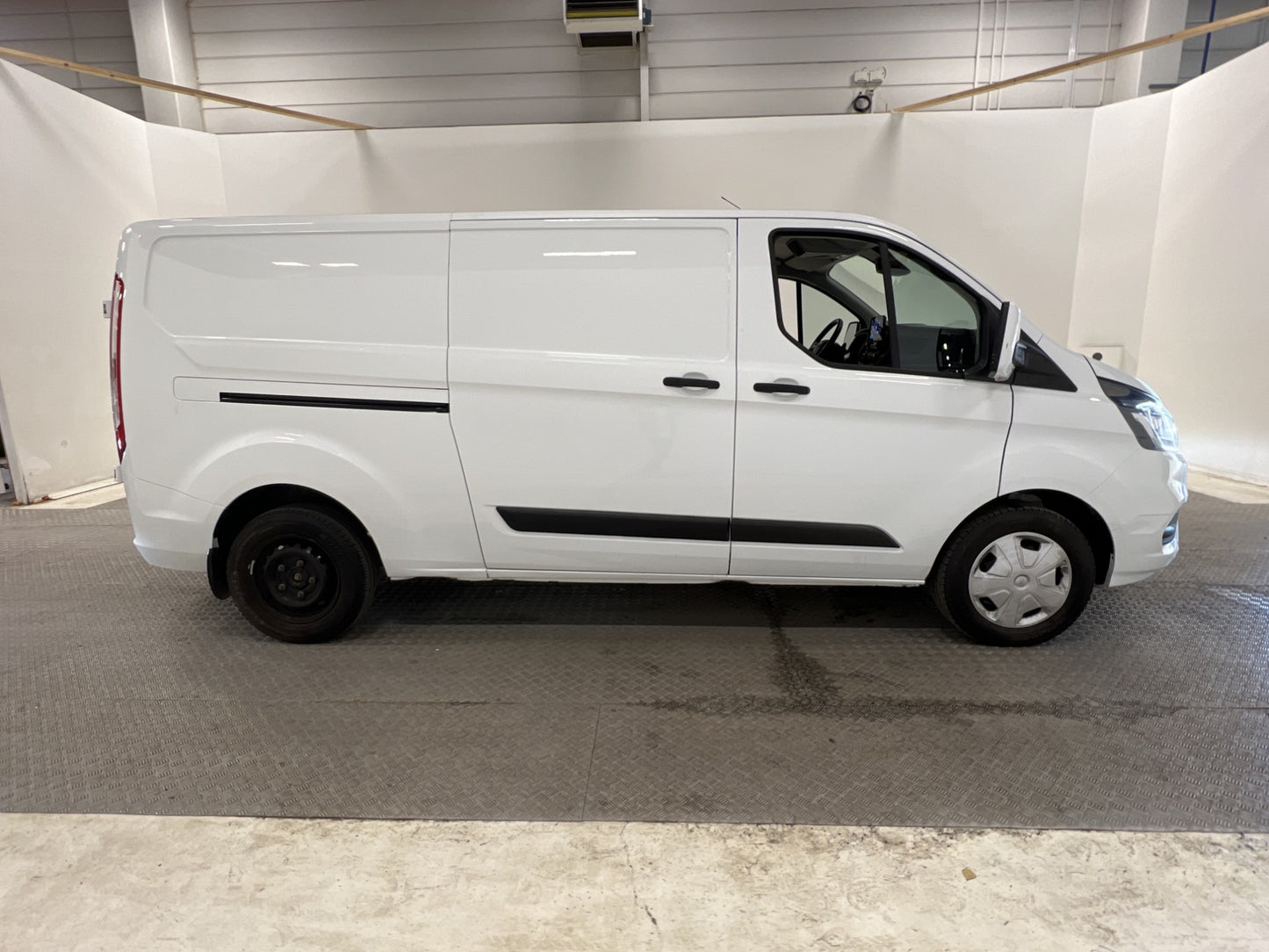 Ford Transit Custom L2 2.0 130hk Värmare Drag Sync-3 Moms