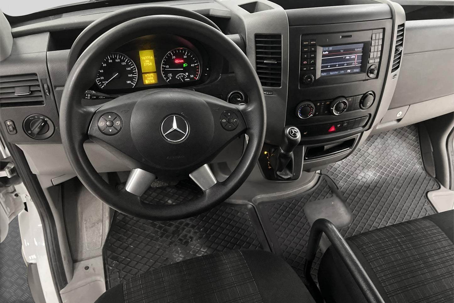 Mercedes-Benz Sprinter 316 Värm Bakgavellyft B-Kamera MOMS